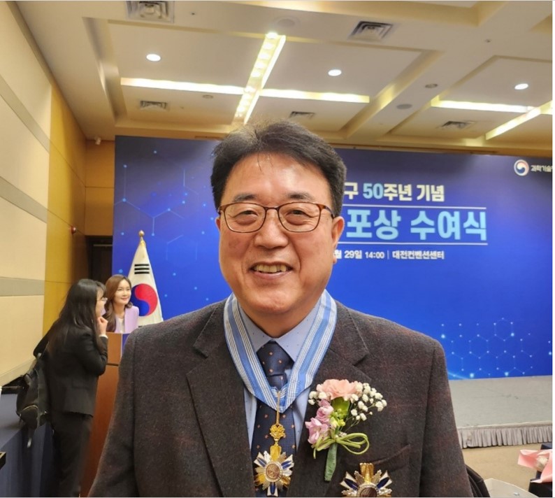 훈장1.jpg
