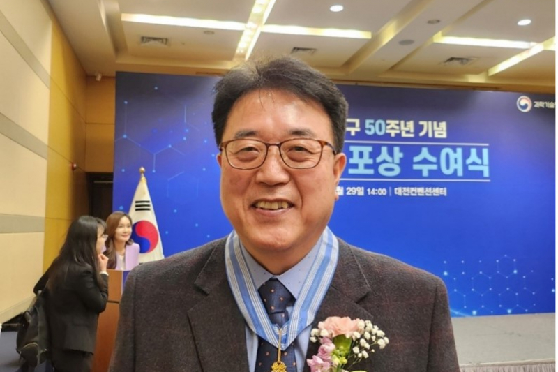 훈장1.jpg